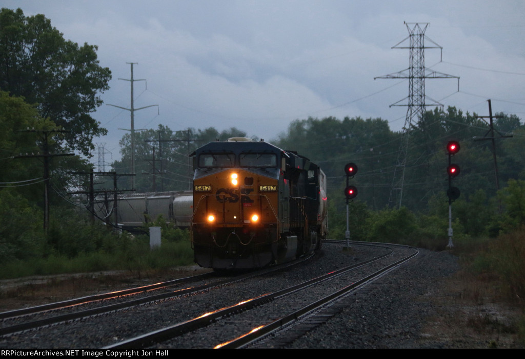 Two CSX GEVO's lead Z127 north at Atwood Junction on a dark morning